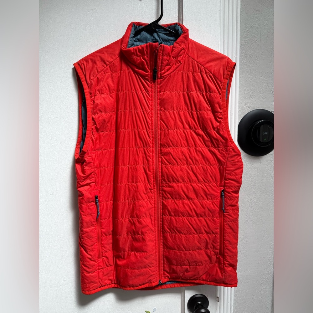 Icebreaker Mens Merino Wool Loft Quilted Vest 200 - Red- Medium